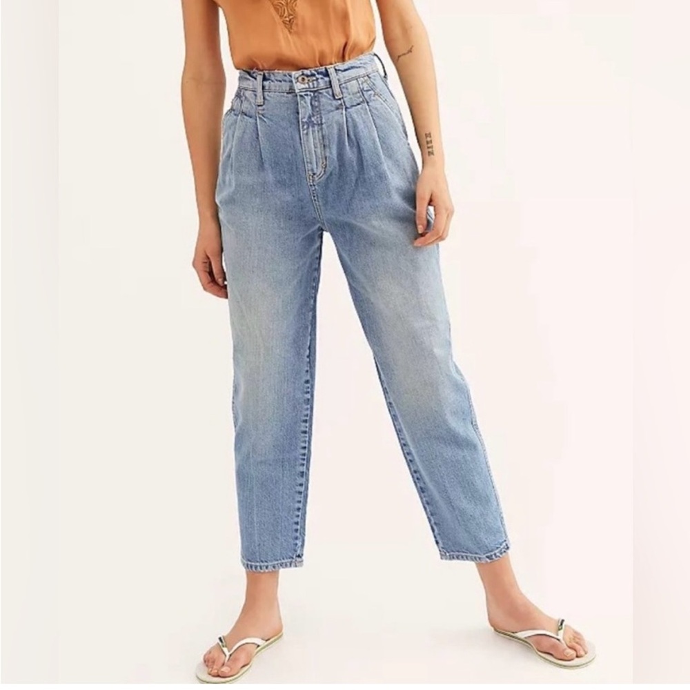 Free People We The Free Women’s Love Pleated Denim Jeans 25 High Rise